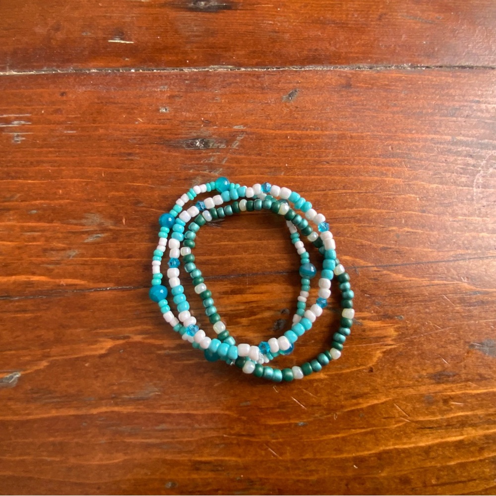 Beaded Stretch Bracelets Set - Picture 2 of 3